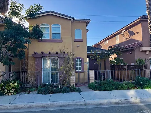 415 N Cedros N Photo 1