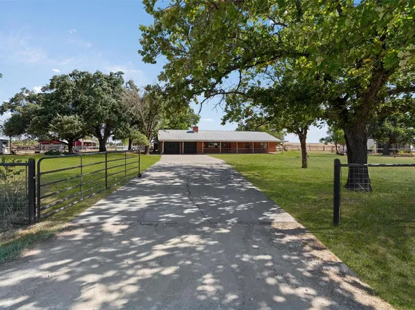 323 County Road 450, Thorndale, TX 76577