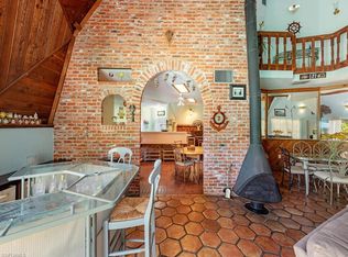 380 Frangipani Ave, Naples, FL 34117