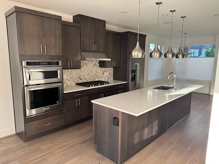947 W McGraw St #41 — Photo 8