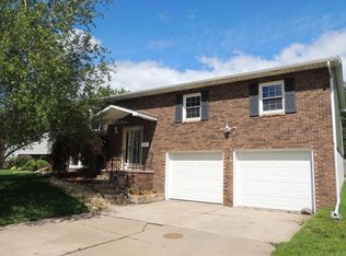 3534 35th St, Moline, IL 61265