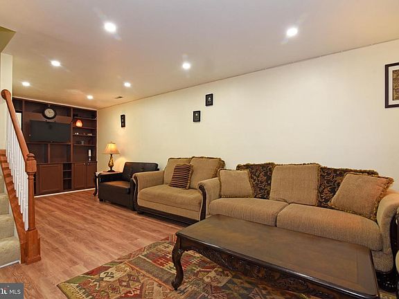 4th image of 6051 Deer Hill Ct