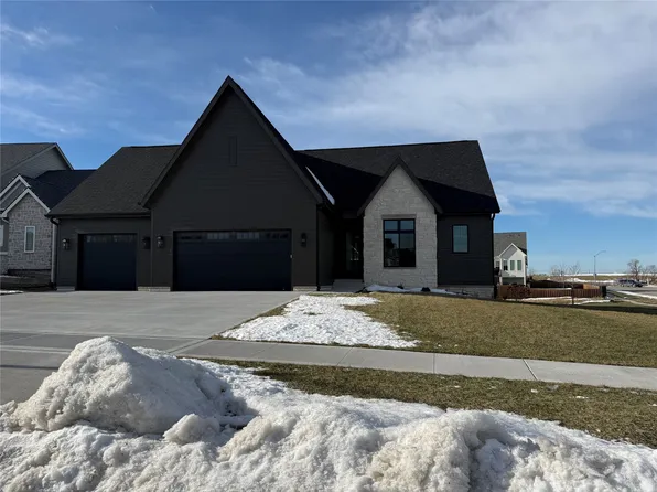6112 NE Oak Dr, Ankeny, IA 50021