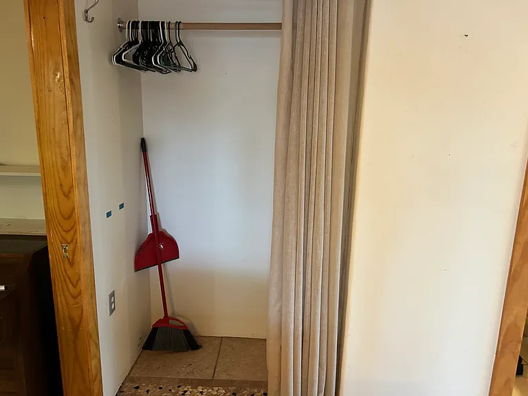1038 Alto St #B — Photo 9