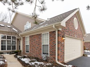 734 Clover Hill Ct, Elk Grove Village, IL 60007