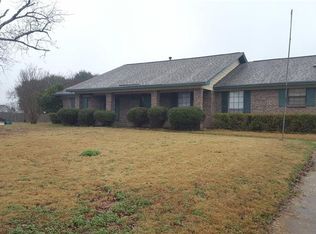 108 Duck Cv, Elmore, AL 36025