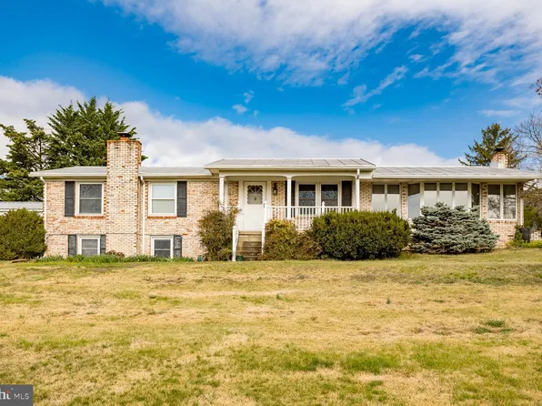 235 Windy Knoll Dr, Harrisonburg, VA 22802