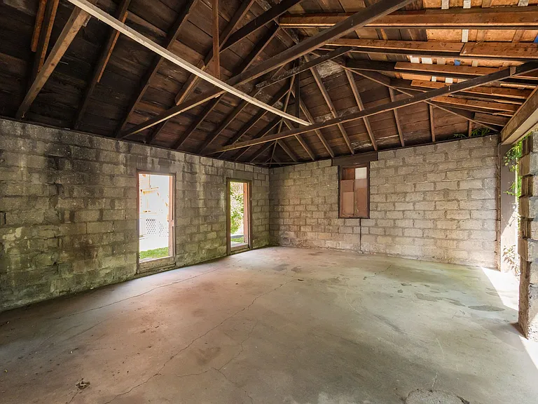 605 Oak St — Photo 43