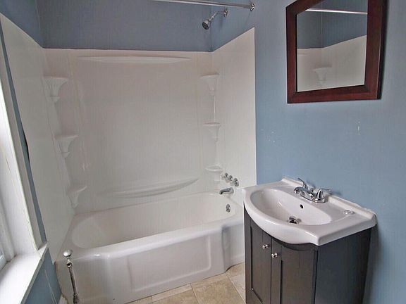 5th image of 4664 Mansion St #3