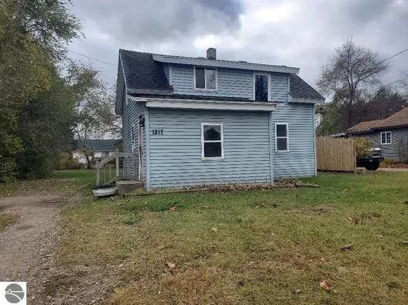 1217 Belnap St, Mount Pleasant, MI 48858