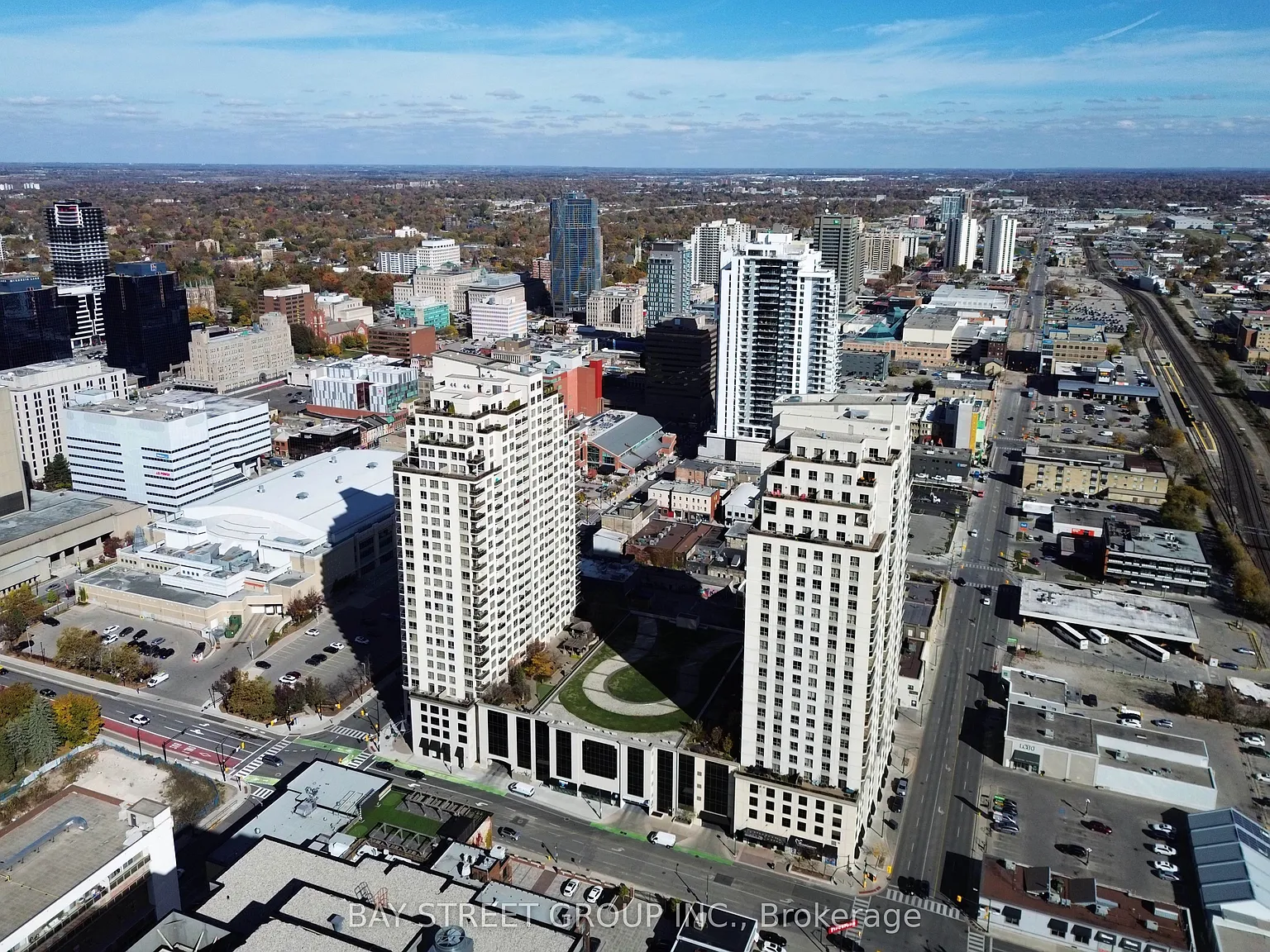 2 bed, $2,300 — Photo 4