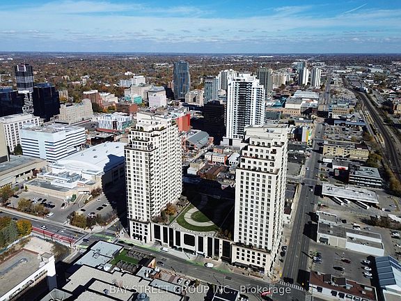 4th image of 330 Ridout St N #2202