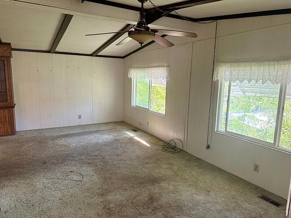 3rd image of Spring View Ln