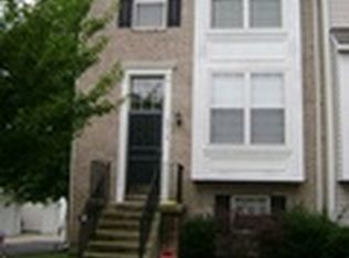 8713 Community Square Ln, Upper Marlboro, MD