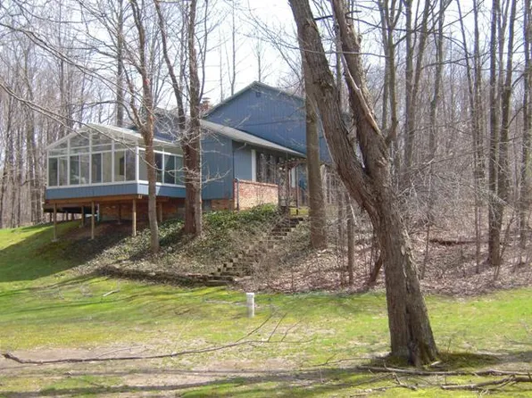 11905 Sandgate Cir, Chesterland, OH 44026