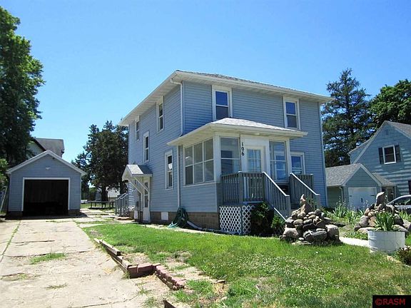3rd image of 106 7th Ave S