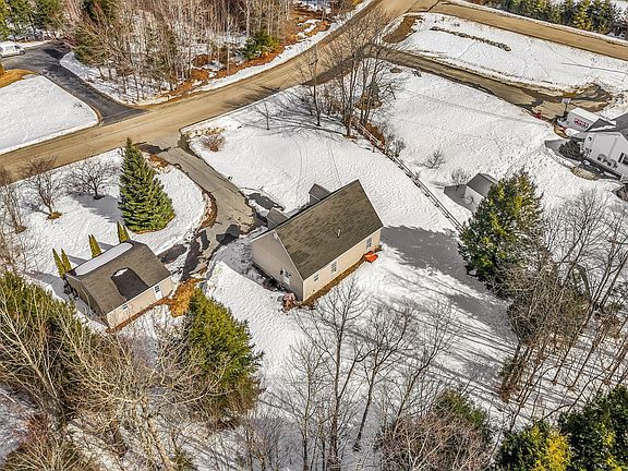 4th image of 40 Harwood Road