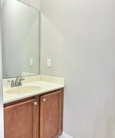 2176 Broad Dr — Photo 9