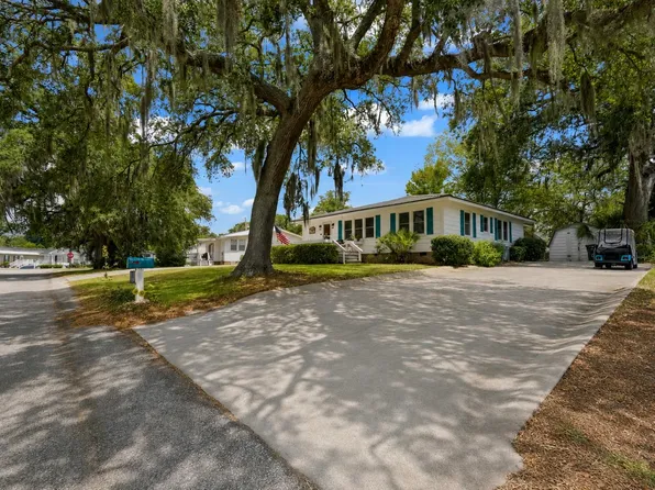 908 Wood St., North Myrtle Beach, SC 29582