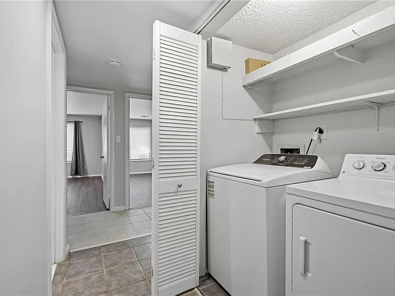 2183 Surrey Ct SE — Photo 18