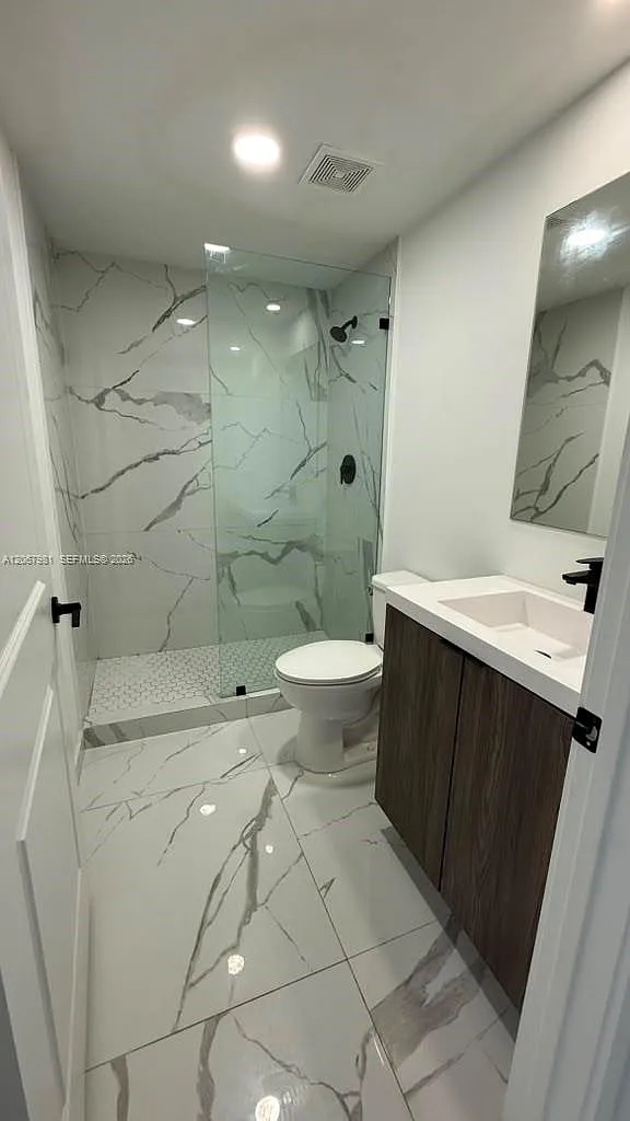 1 bed, 1.0 bath, 550 sqft, $1,800 — Photo 4