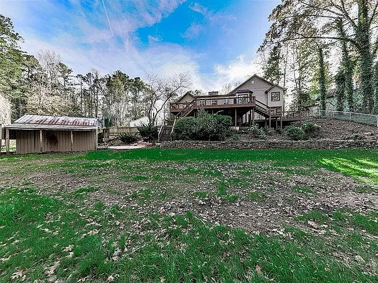 2189 Chartwell Dr — Photo 6