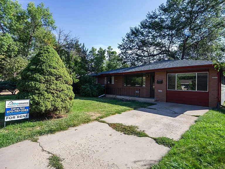 402 Tedmon Dr — Photo 1