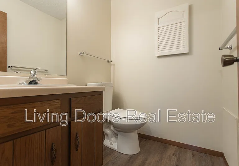 1935 N Lincoln Ave #106 — Photo 18