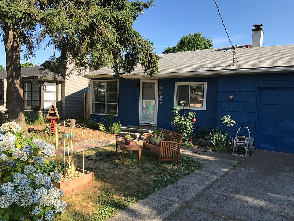 2nd image of 8905 NE Thompson St