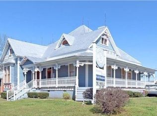 173 E Howell St, Hartwell, GA 30643