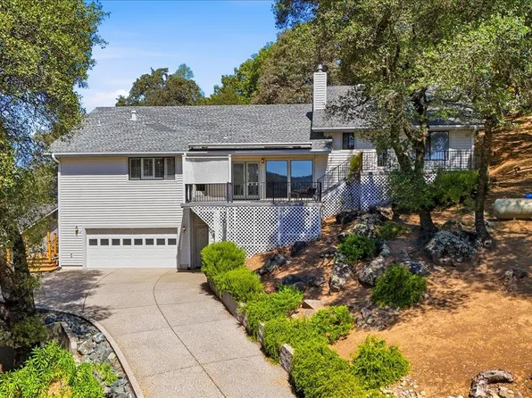 18566 Song Sparrow Ct, Penn Valley, CA 95946