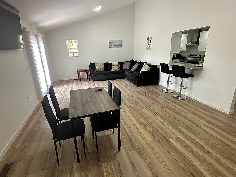 905 Ardmore Dr — Photo 14