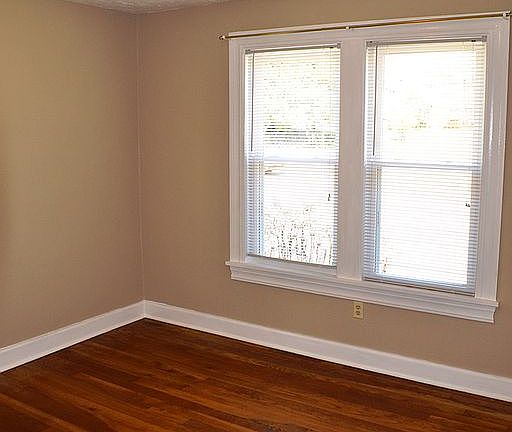 5th image of 54 Brentwood Dr