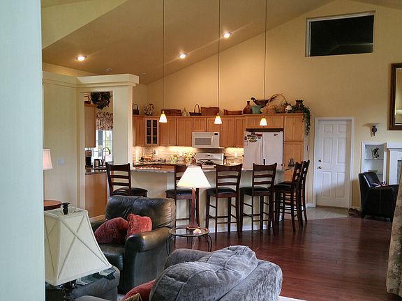 5th image of 3711 Stead Ln NE