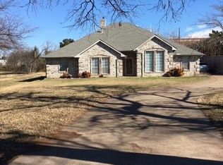 1428 N Joe Wilson Rd, Cedar Hill, TX 75104