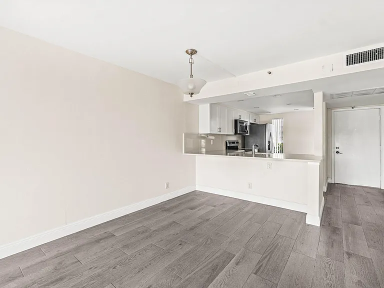 17 Royal Palm Way #103 — Photo 10