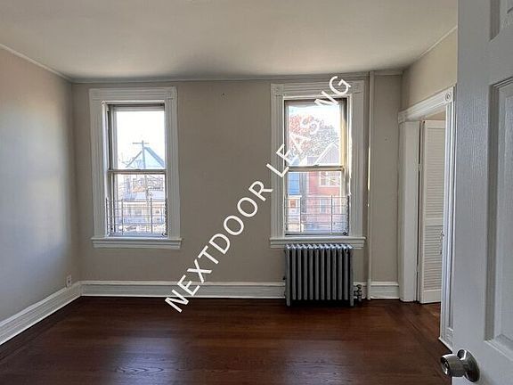 2nd image of 76 Pearsall Ave #3M