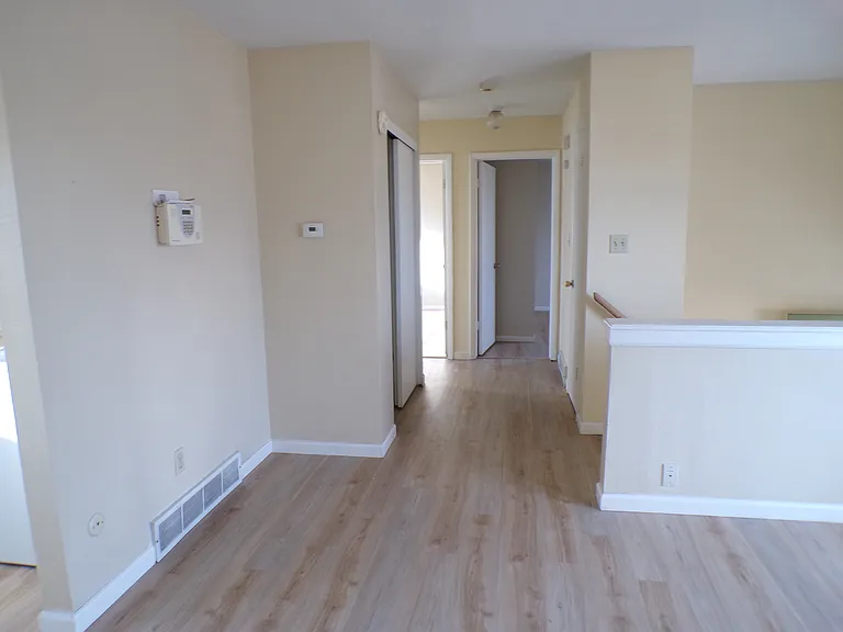 1308 Hartford St — Photo 5