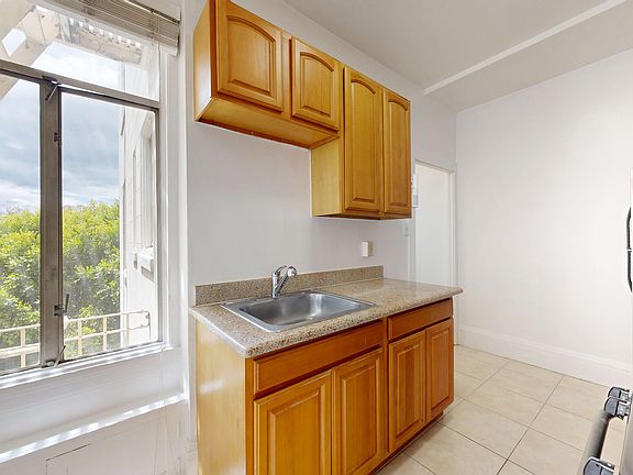 2nd image of 626 Powell St APT 501