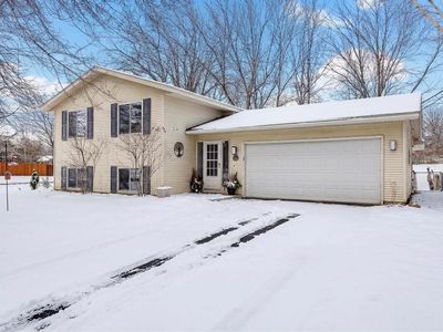8556 Hiawatha Ave, Eden Prairie, MN, 55347