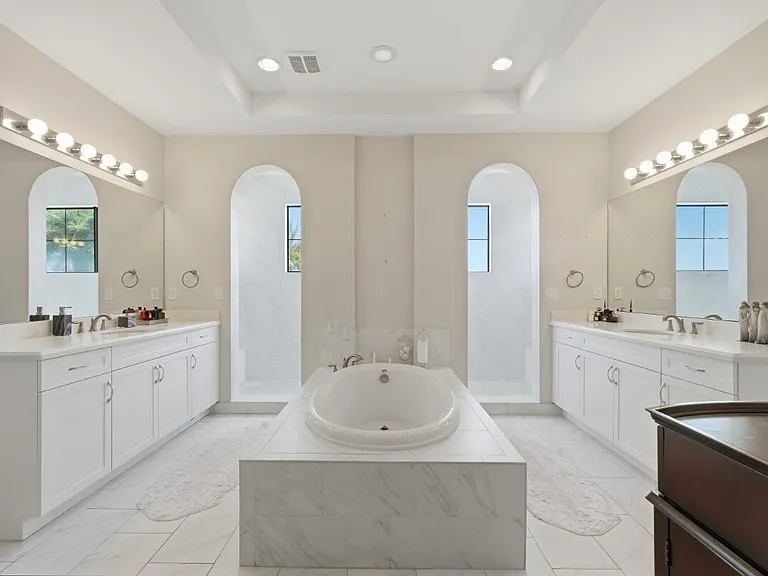 11415 Watercrest Cir E — Photo 41