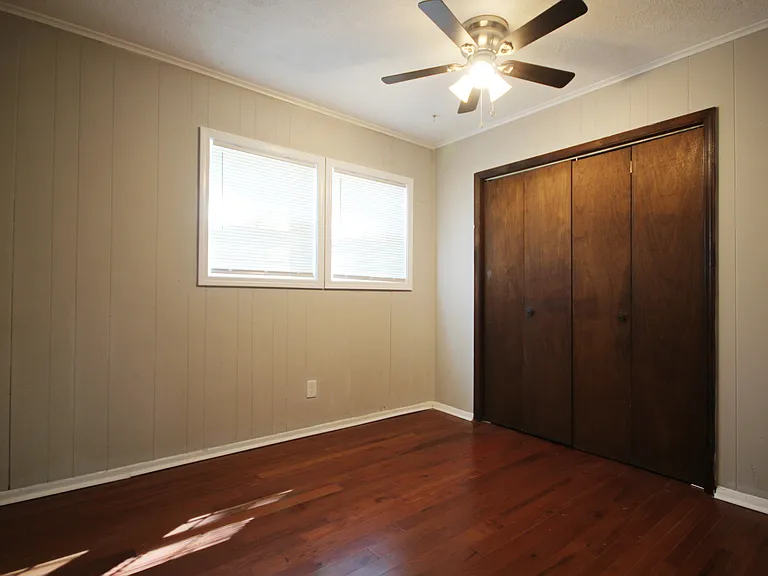 815 Gettysburg Trl NE — Photo 17