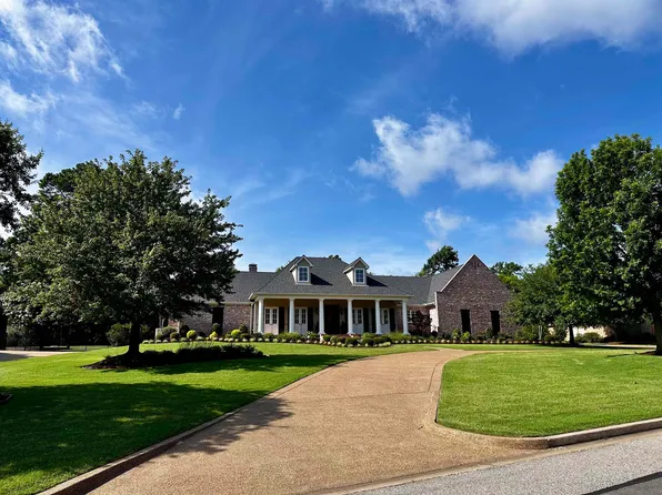 107 Bella Terra Dr, Longview, TX 75605