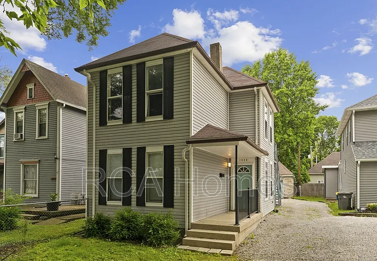 1448 Woodlawn Ave — Photo 1