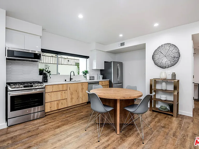 124 S Croft Ave #103 — Photo 5