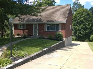 221 Amity Rd, Glenshaw, PA 15116