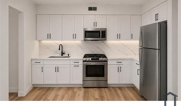 2nd image of 1040 Bergen St Floor 2