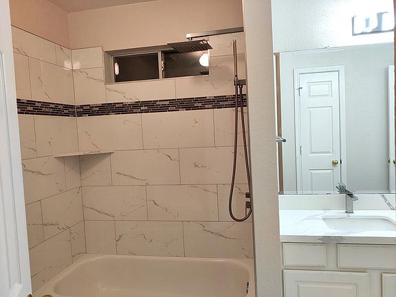 3rd image of 1402 Meadow Bay Ct