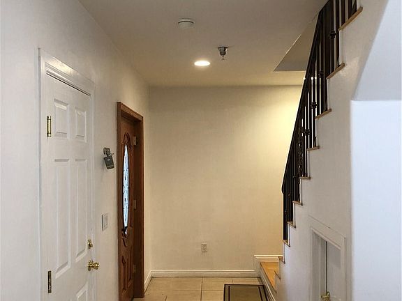 5th image of 1614 W 207th St Unit 2
