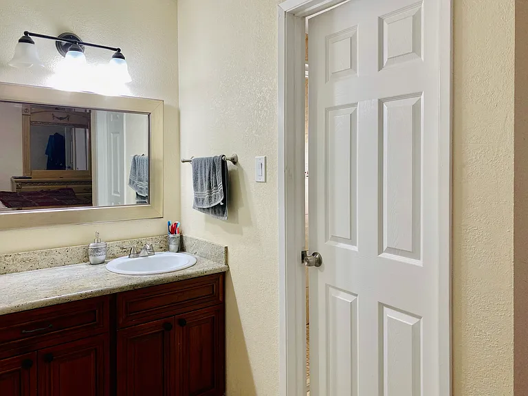 2642 Aborn Rd — Photo 17